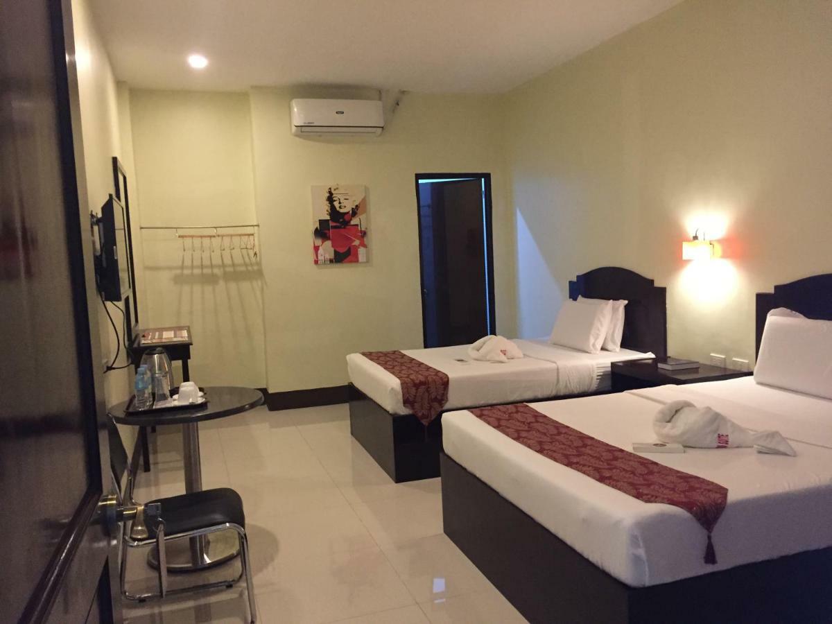 Hollywood Suites 제너럴 산토스 외부 사진