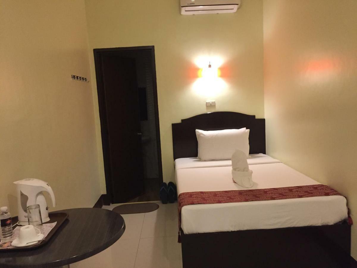Hollywood Suites 제너럴 산토스 외부 사진