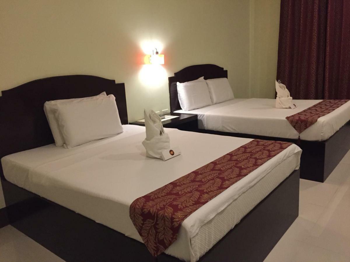 Hollywood Suites 제너럴 산토스 외부 사진
