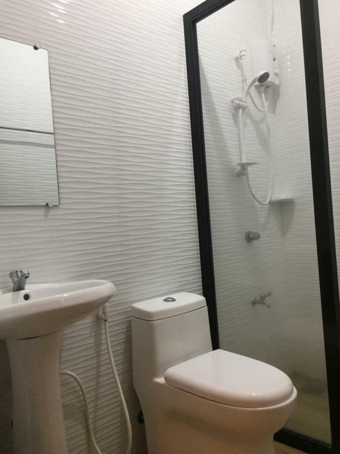 Hollywood Suites 제너럴 산토스 외부 사진