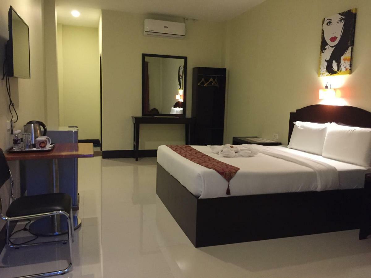 Hollywood Suites 제너럴 산토스 외부 사진