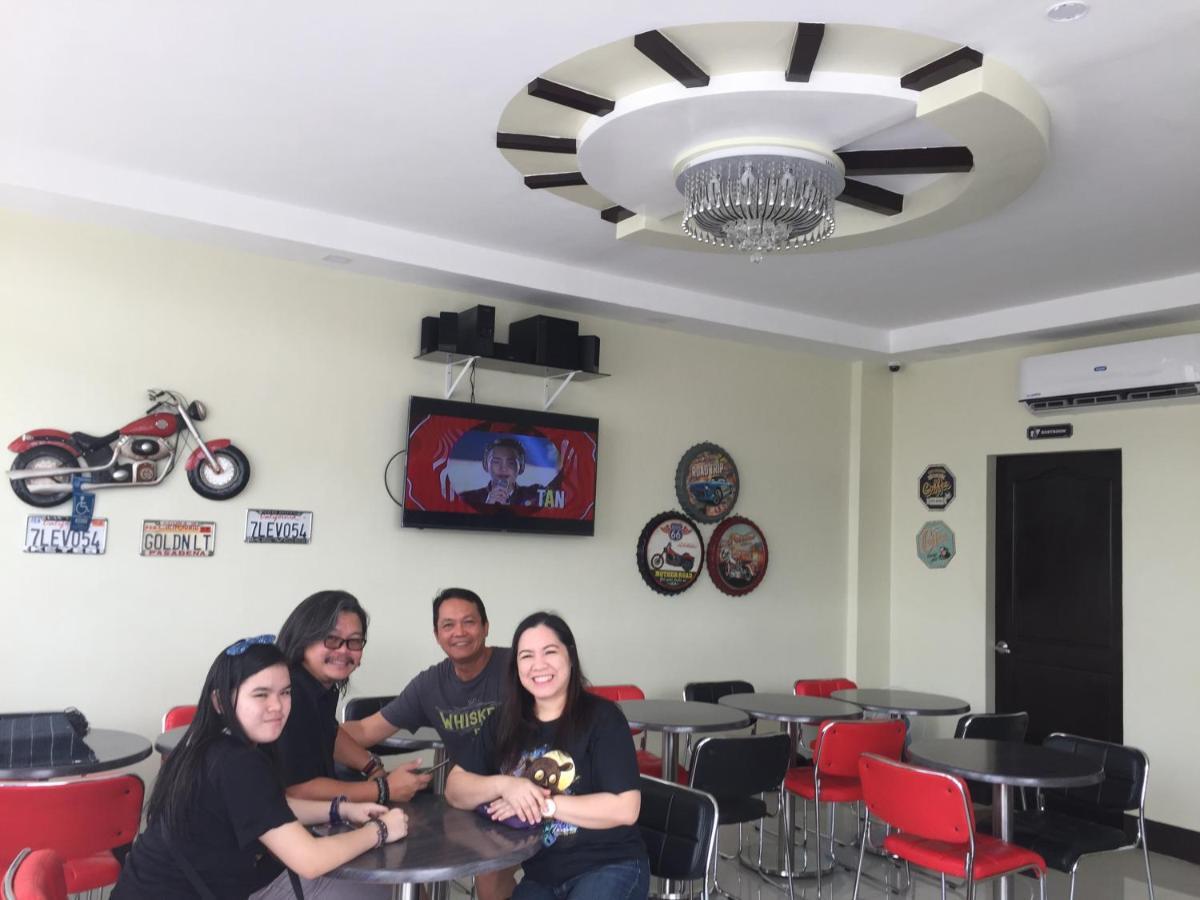 Hollywood Suites 제너럴 산토스 외부 사진